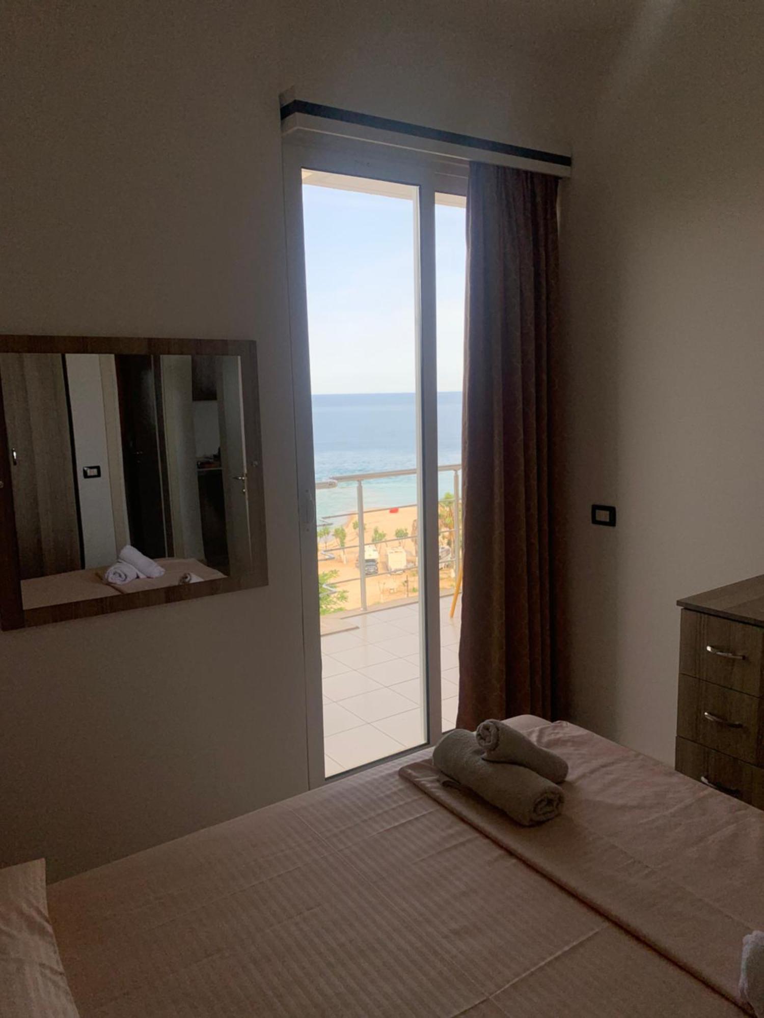 Adriatik Apartaments Саранда Екстер'єр фото